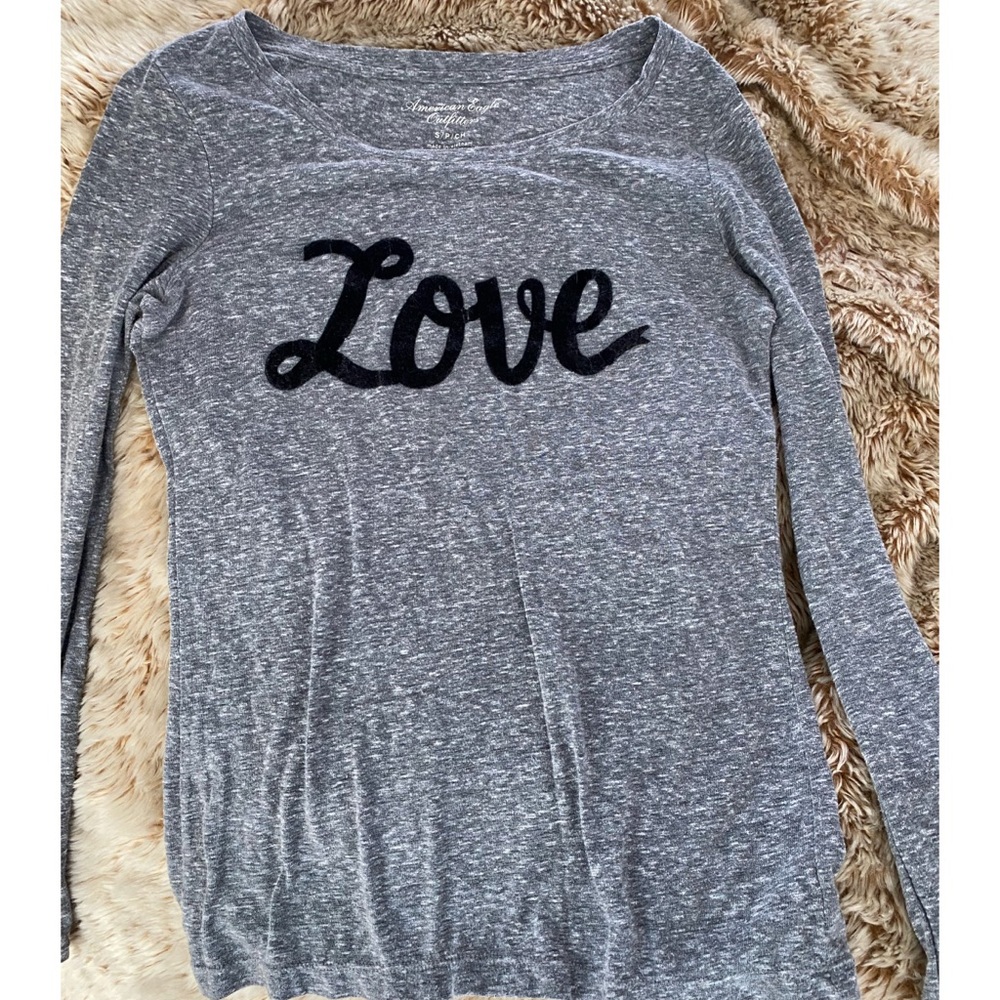 Long sleeve love shirt